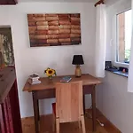Дом отдыха Wine & Art Jeruzalem Лютомер